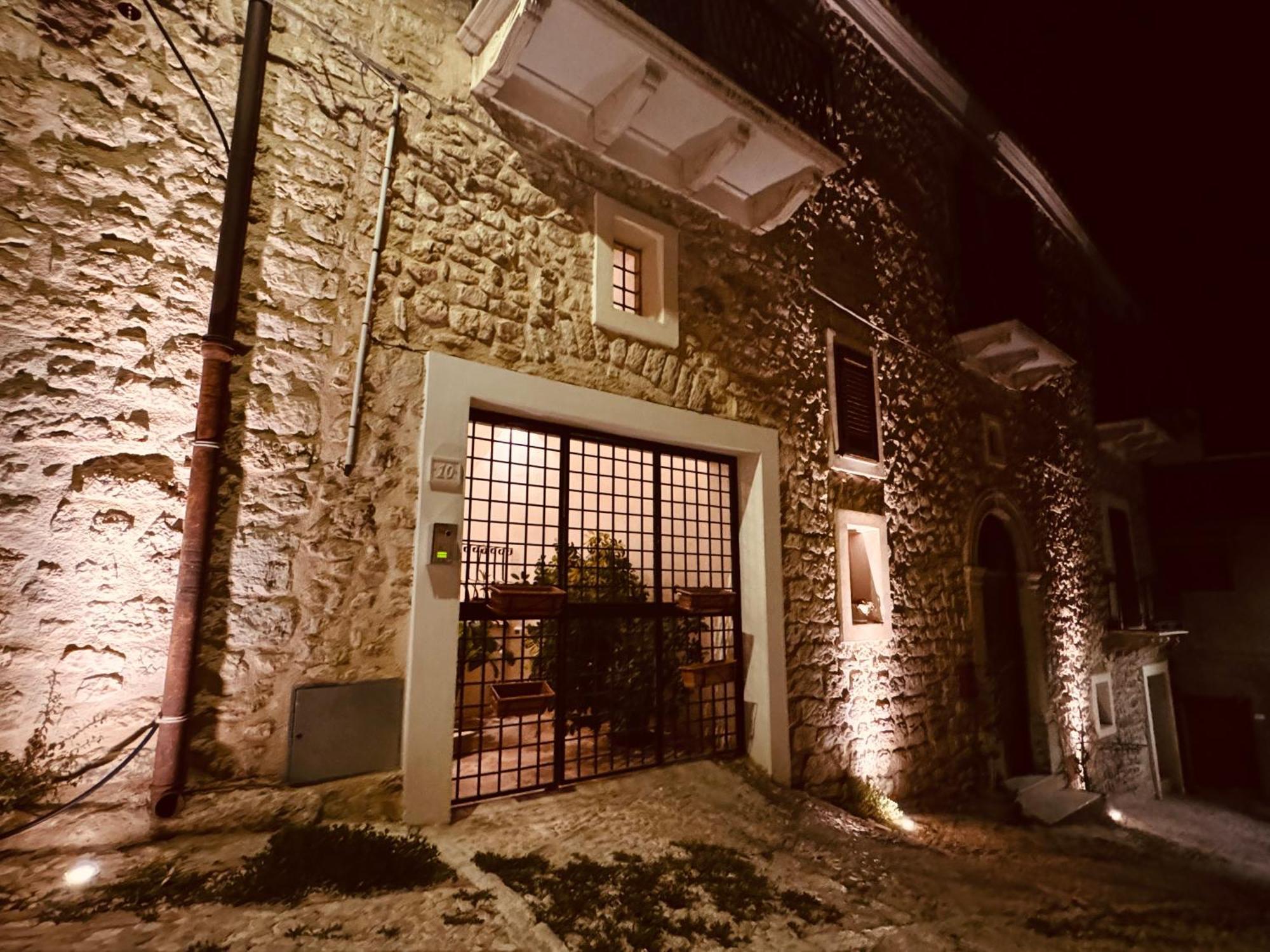 Le Camere Dell'Emiro Castronuovo di Sicilia Экстерьер фото